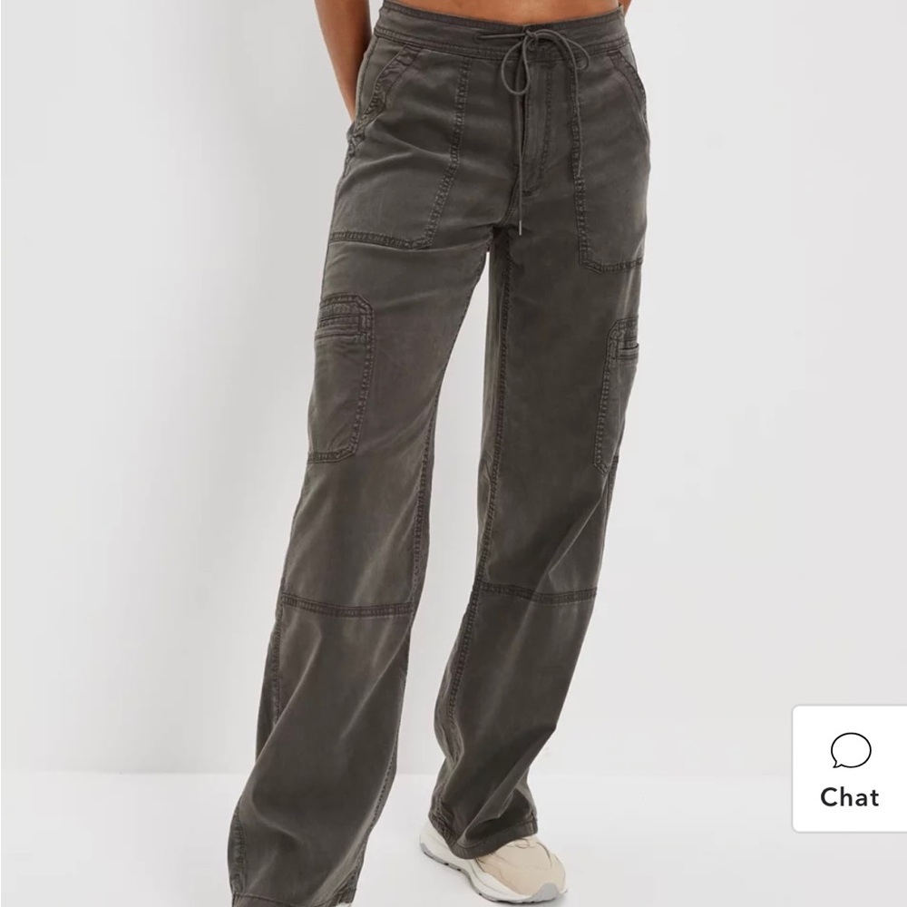 AE Dreamy Drape Stretch Super High-Waisted Baggy Wide-Leg Cargo Pant